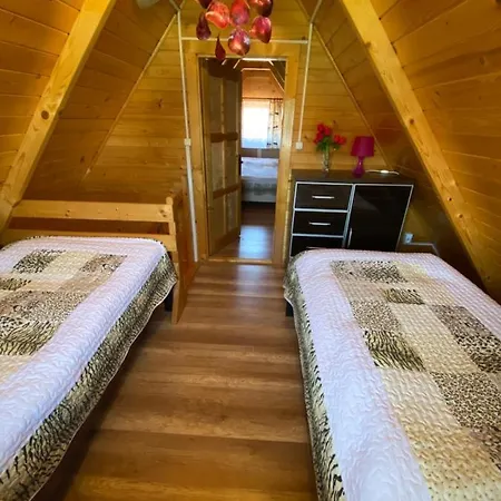 샬레 Komfortowe Dar 시아노제티